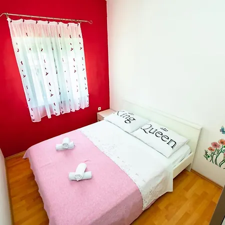 Apartman Kod Lipa Appartamento Posedarje