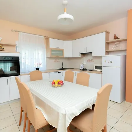 Apartman Kod Lipa *