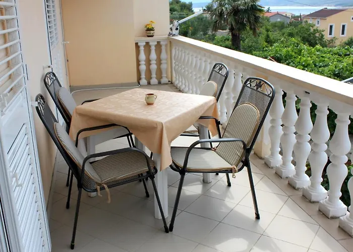 Apartman Kod Lipa * Posedarje